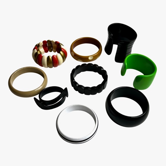 A Dozen Lucite, Plastic, & Celluloid  Bangle Bracelets, Cuffs, Stretchies - Picture 11 of 14